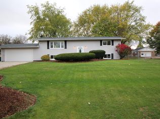 20756 S River Rd, Shorewood, IL 60404