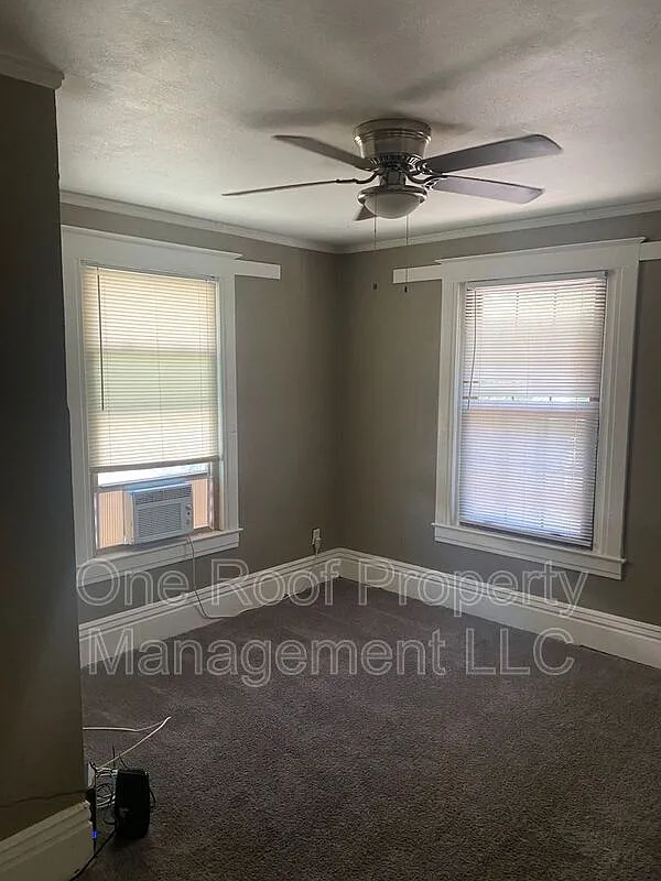4 bed, 2.0 bath, 1200 sqft, $1,569 — Photo 4