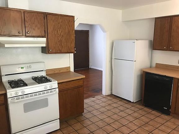 4th image of 6115 Dewey Dr