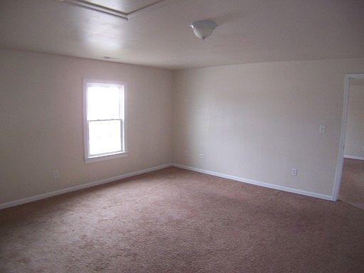 3rd image of 611 W Green Dr APT D