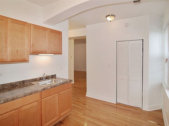 4th image of 3501 W Adams St #3503-3B