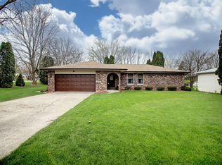 675 Jayell Dr, Dayton, OH 45434