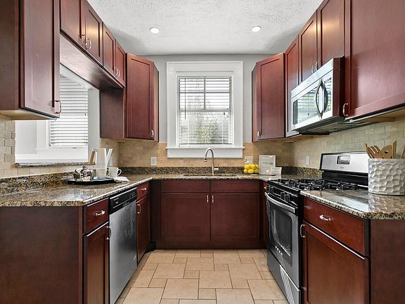 5th image of 2803 W Estrella St #2