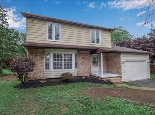 7136 Derby Rd, Derby, NY 14047