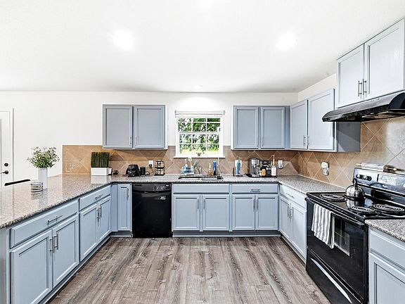 4th image of 6000 Toye Dr