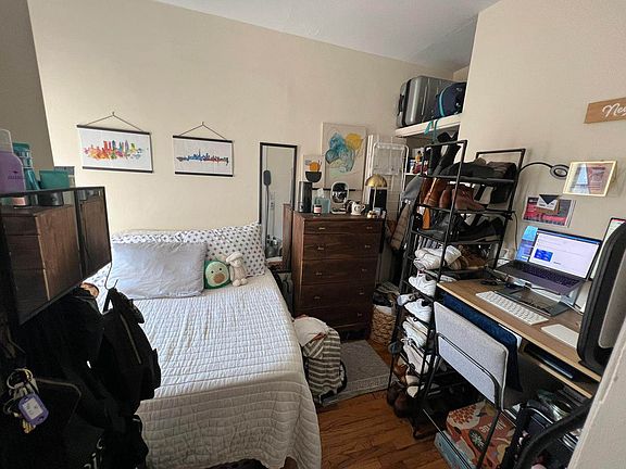 4th image of 536 E 5th St APT 20