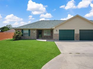 480 W Houston St, Highlands, TX 77562