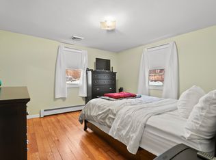 16 Merrill Ave, Salem, NH 03079