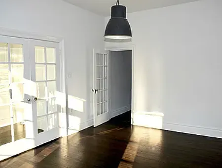 692 Bergen Ave #3 — Photo 2