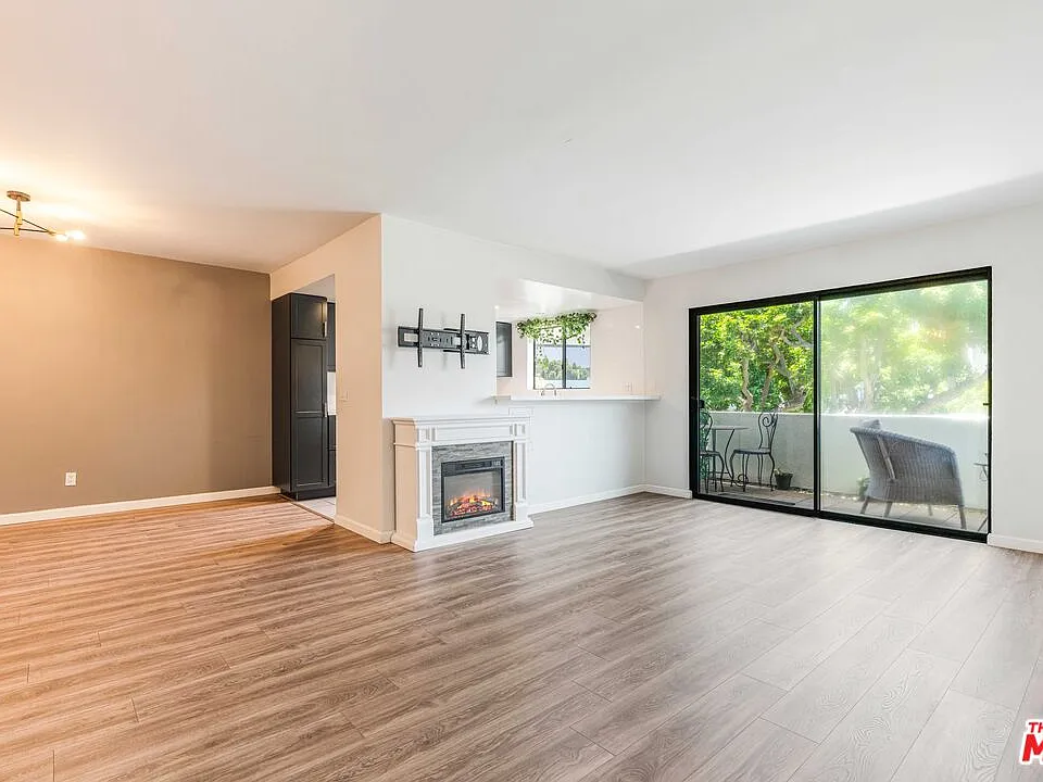 5000 S Centinela Ave #344