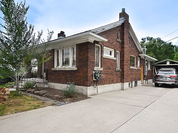 2nd image of 94 E Greenwood Ave