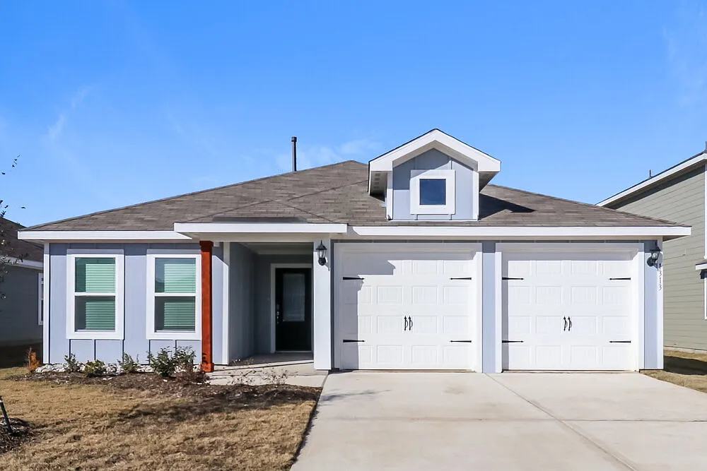 3 bed, 2.0 bath, 1316 sqft, $1,980 — Photo 1