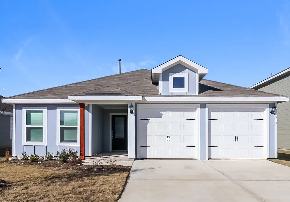 1313 Woodwinds Dr