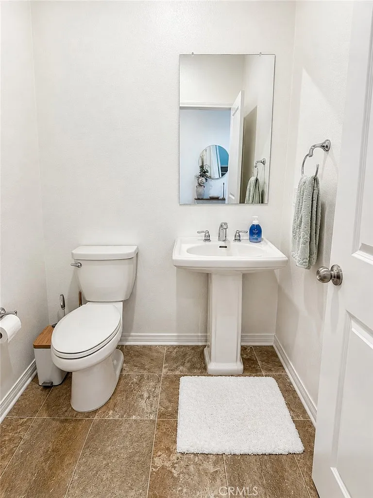 3 bed, 2.5 bath, 1937 sqft, $3,250 — Photo 4