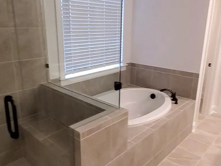 Master suite bathroom