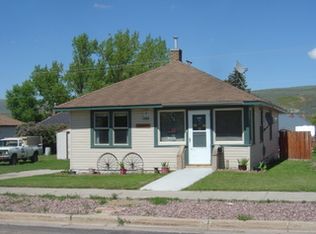 1010 Cedar Ave, Kemmerer, WY 83101