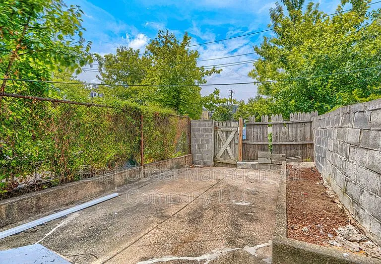1514 E Federal St — Photo 30