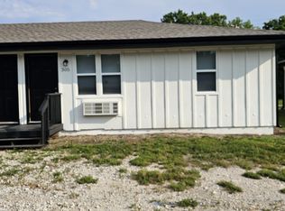 305 Oak St, Freeman, MO 64746
