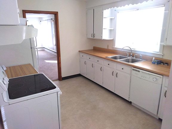 2nd image of 20434 Jefferson Blvd