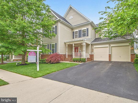 2nd image of 23088 Hollister Pl