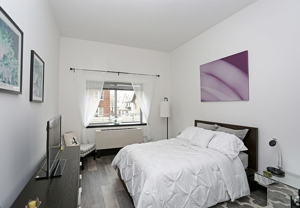 1st image of 15350 89th Ave APT 823