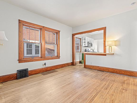 3rd image of 4115 Nokomis Ave