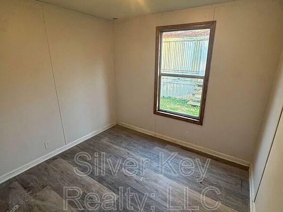 4th image of 525 Scott St #9