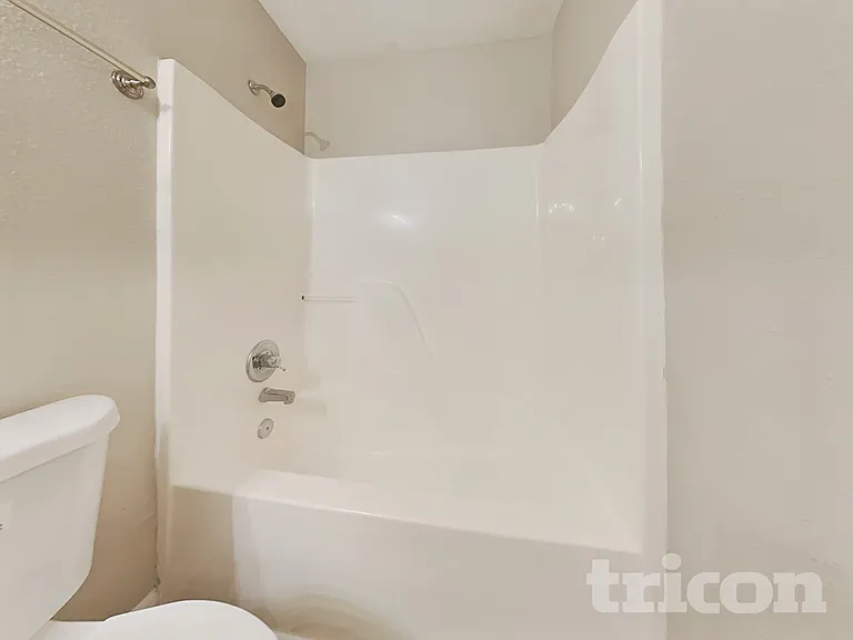 7114 Harness Lakes Dr — Photo 14