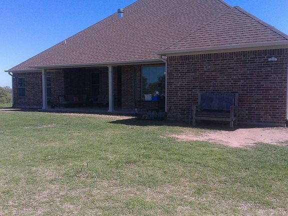 Back house w patio