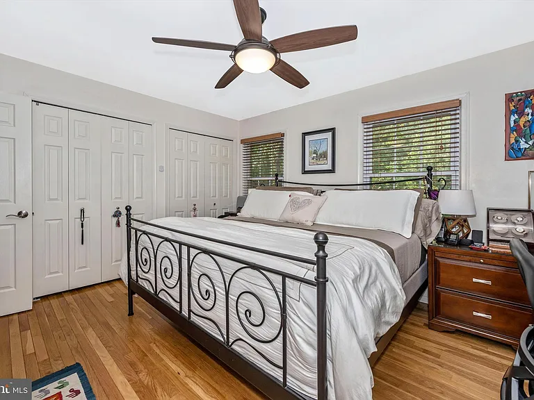 6402 Montrose Rd — Photo 24