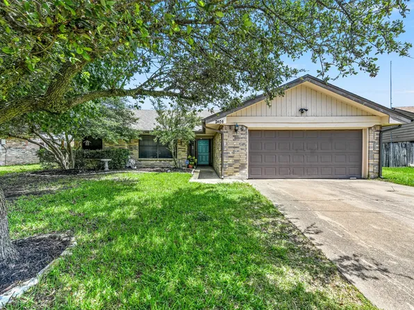 2406 Livingston Ln, Grand Prairie, TX 75052