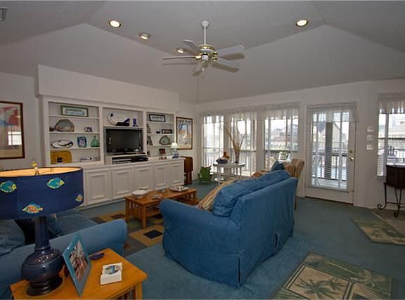 3rd image of 22314 Isle View Dr