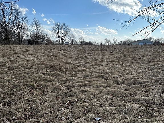 3rd image of 10505 E Indian Creek Rd S