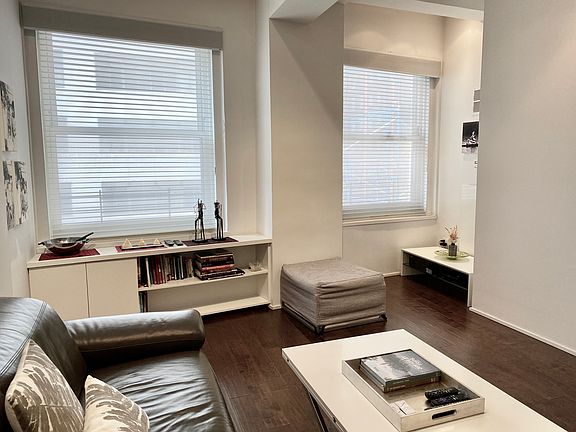 3rd image of 88 Greenwich St APT 522