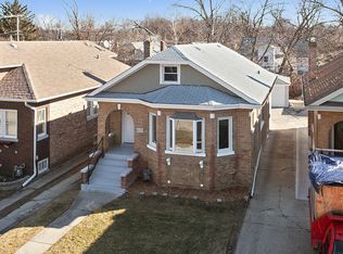 1123 N 6th Ave, Maywood, IL 60153