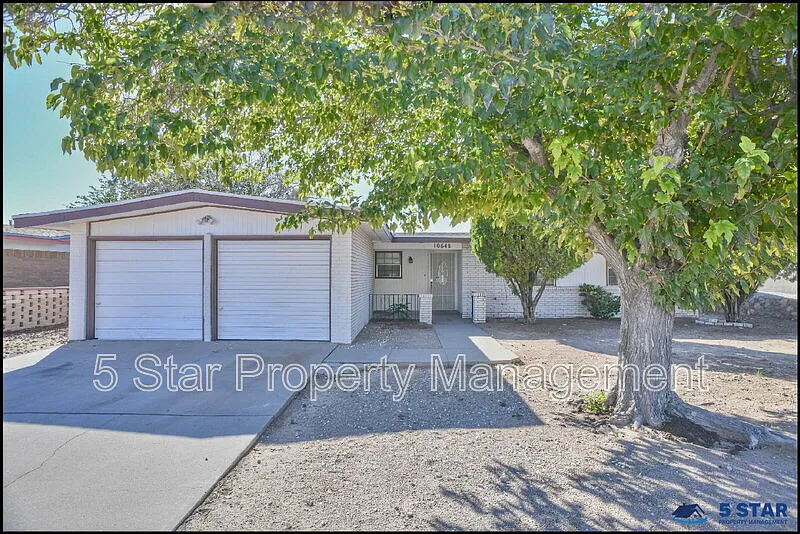 3 bed, 2.0 bath, 1372 sqft, $1,650 — Photo 2