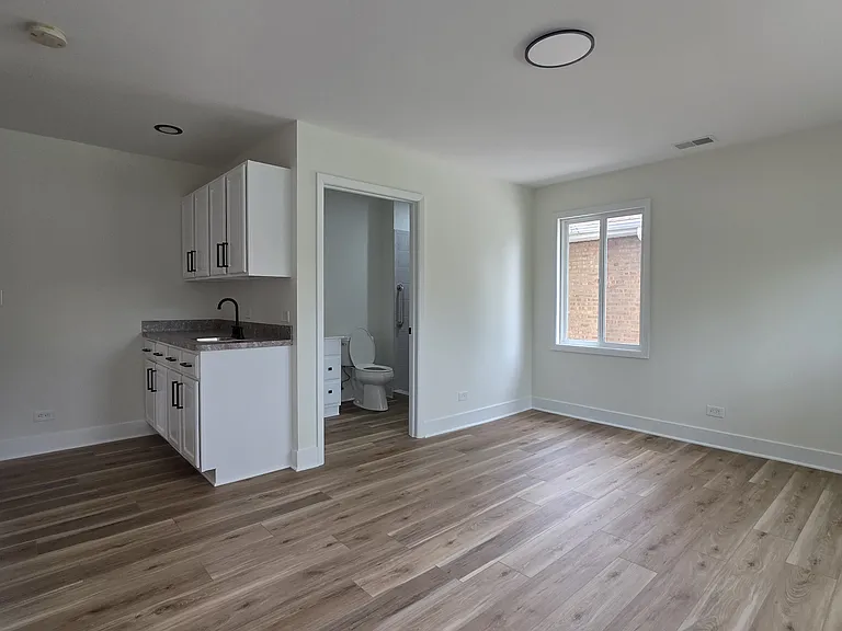 8867 S Mobile Ave — Photo 7