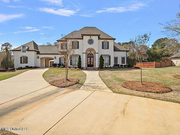 3rd image of 317 Ironwood Dr