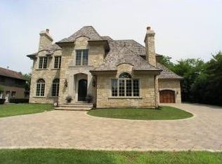 3724 Whirlaway Ln, Chicago, IL 60062