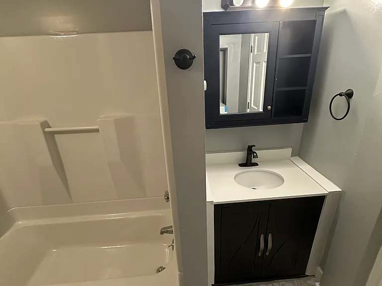 33 King St #3 — Photo 8