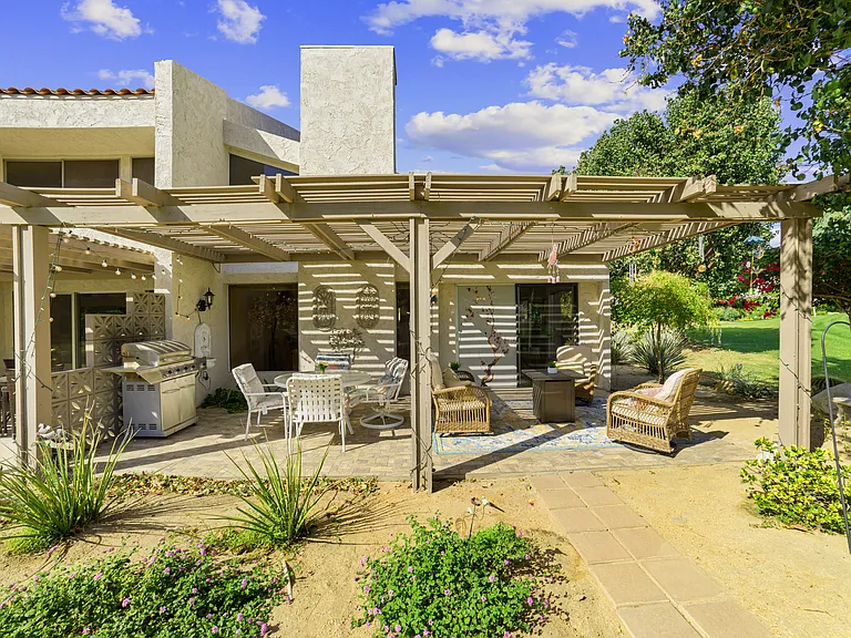 35090 Mission Hills Dr — Photo 17