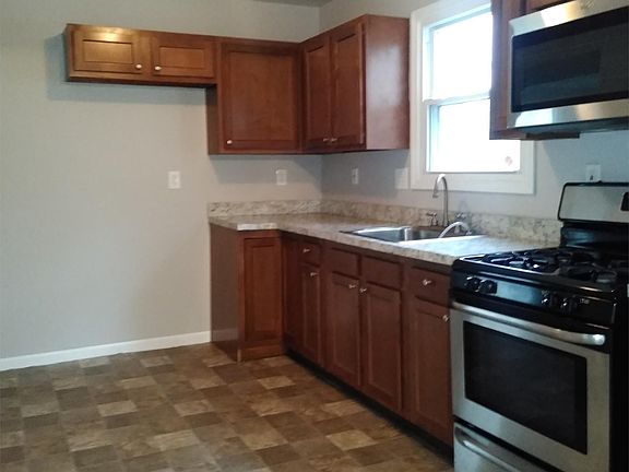 4th image of 25985 Currier St