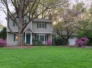 16 Fairview Dr E, Basking Ridge, NJ 07920