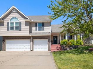 12945 Ridgeview Dr, Platte City, MO 64079