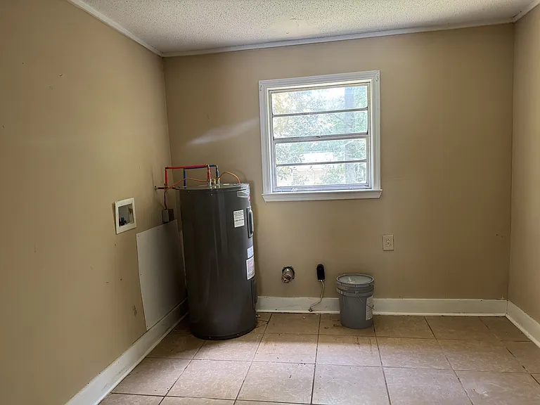 210 Davenport St — Photo 2
