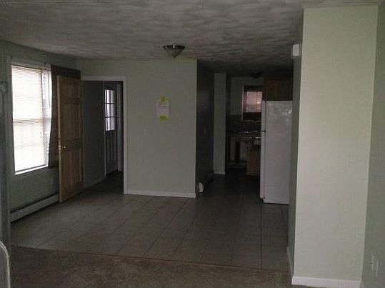 4th image of 11 Lachance St
