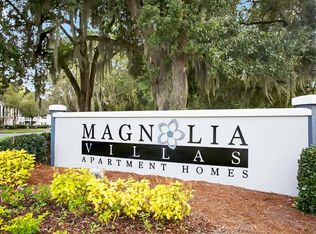 205 W Montgomery Cross Rd, Savannah, GA 31406