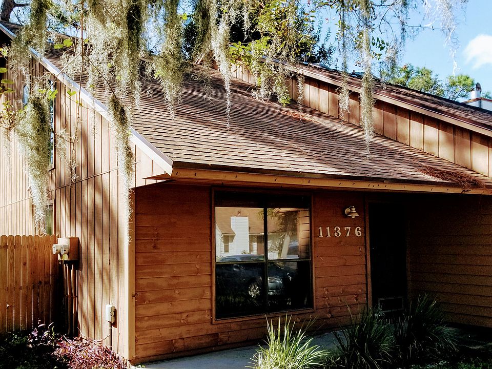 1st image of 11376 Fort Caroline Lakes Dr N