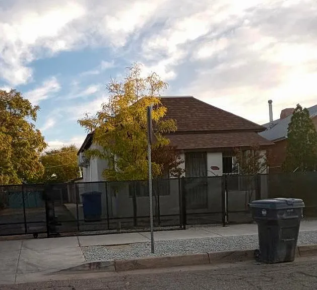 318 Santa Fe Ave SW — Photo 13