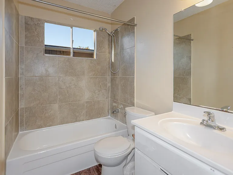 1243 N Lbj Dr #B — Photo 9